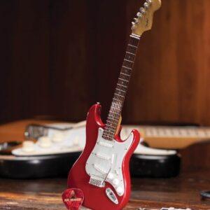 Fender™ Stratocaster™ – Classic Red Finish