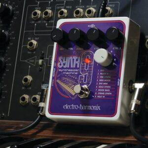 SYNTH9 Synthesizer Machine