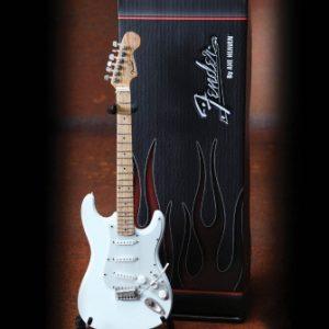 Axhgtr Strat OLY White Mini