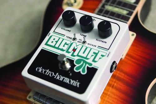 Big Muff Pi with Tone Wicker Fuzz - Image 2