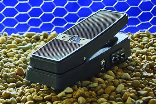 Cock Fight Plus Talking Wah Fuzz - Image 2