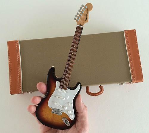 Fender™ 60th Anniversary Stratocaster - Image 3