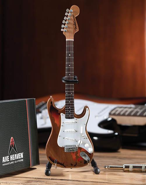 Fender™ Stratocaster™ – Aged Sunburst Distressed Finish - Image 4
