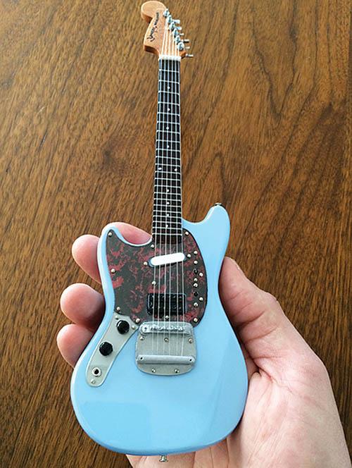 Fender™ Mustang Solid Blue Model - Image 2