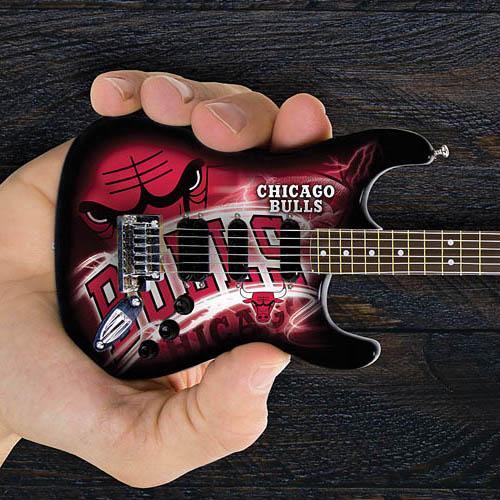 Chicago Bulls 10“ Collectible Mini Guitar - Image 2